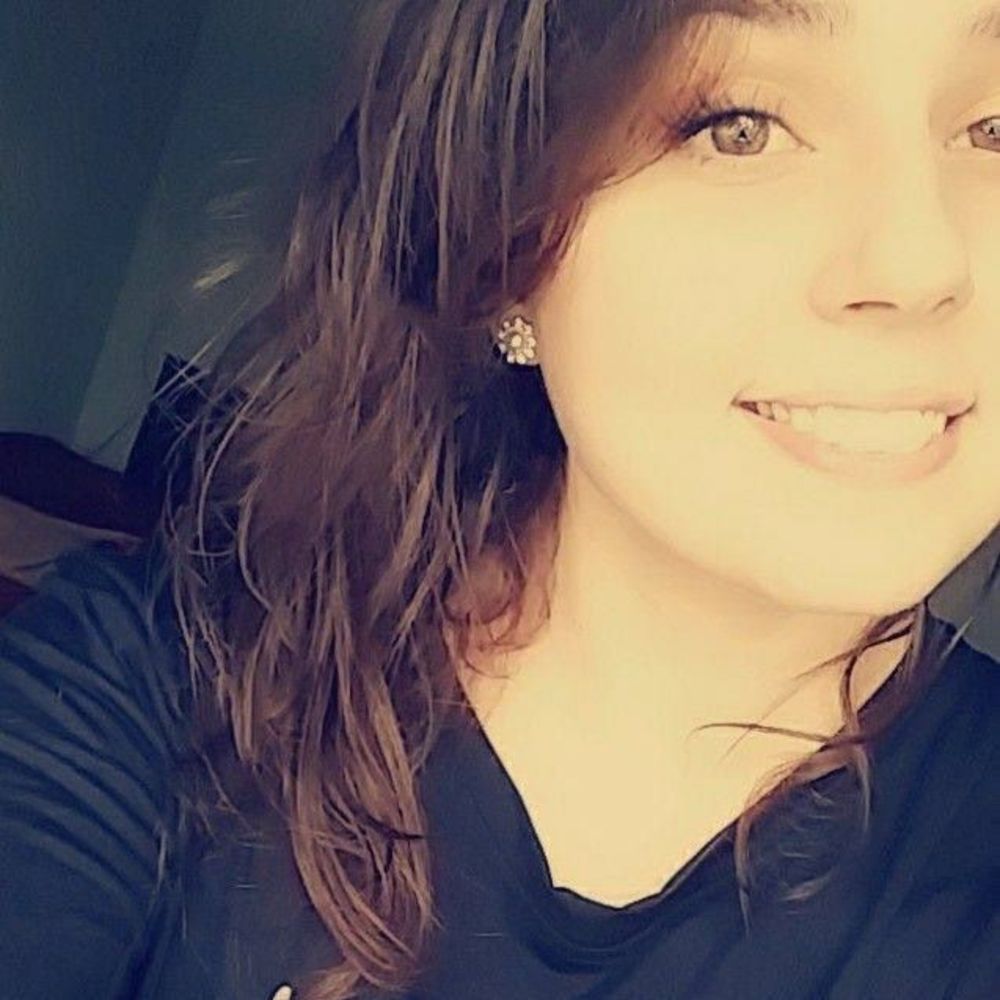 Meet your Posher, Roxanna